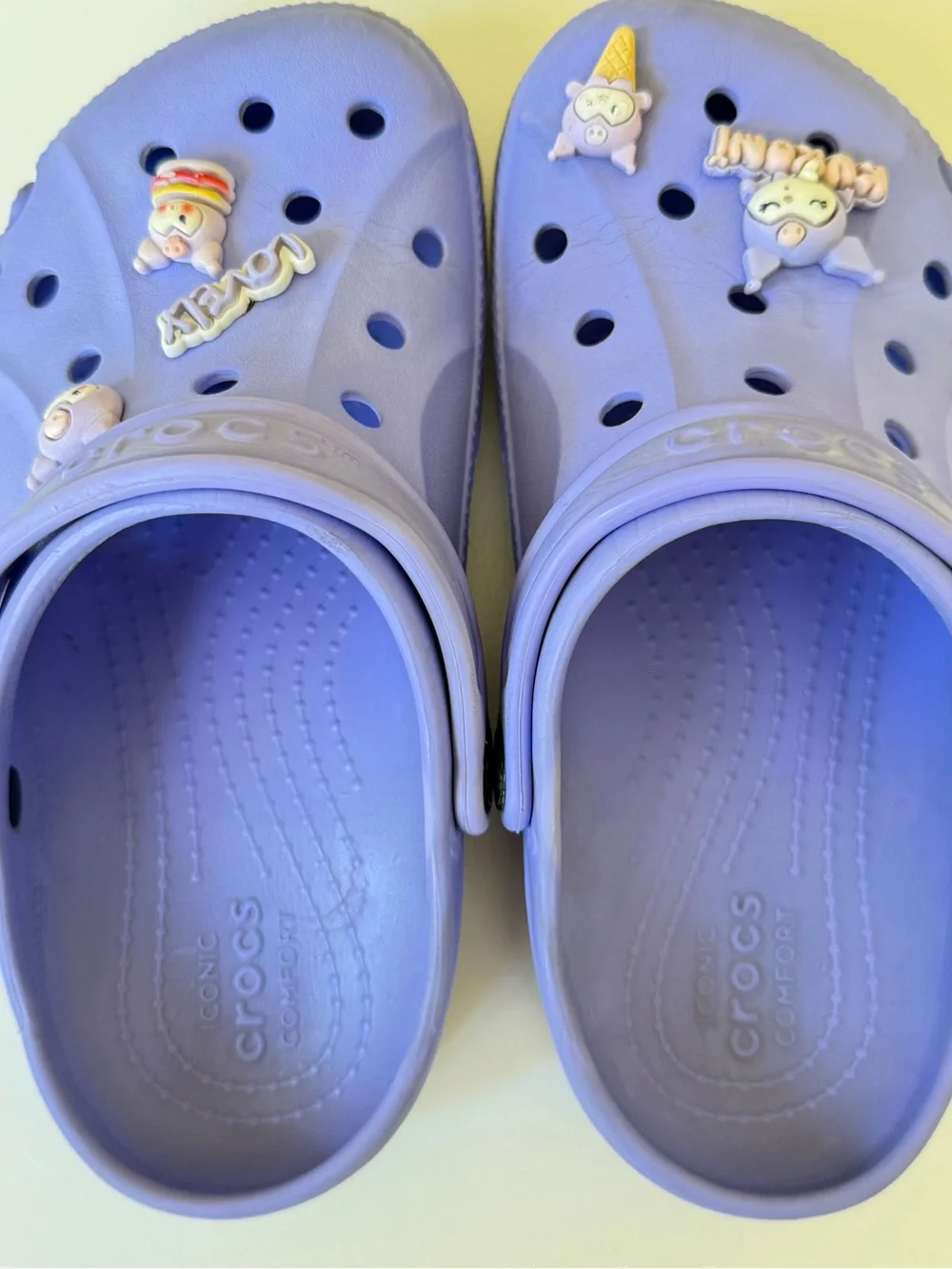 Crocs Girls Kids' Clogs size J3 Lavender Purple with Kuromi Jibbitz Charms